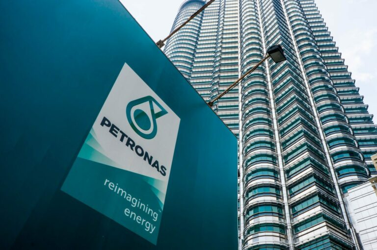 Malaysia attracts more oil and gas investment as Petronas hosts a stellar exploration round