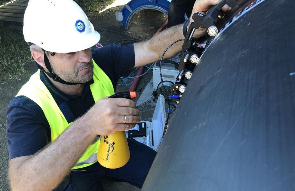 Use of ultrasonic nondestructive testing to ensure deep water success