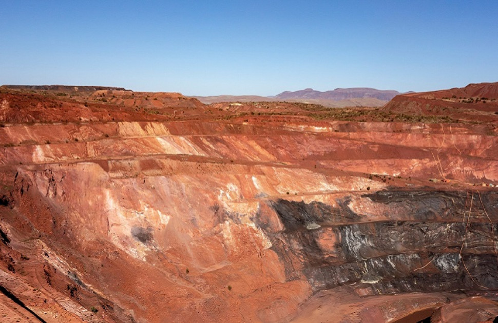 3D SCAN OF IRON ORE CHUTE: A CASE STUDY