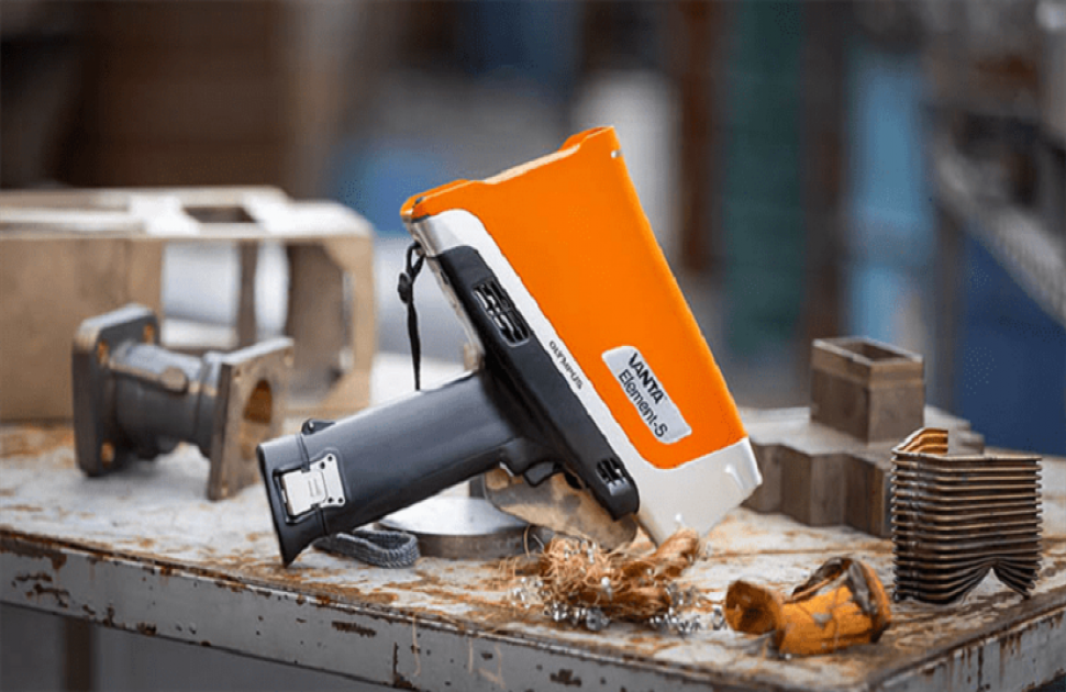 A Comparison Between SDD and PIN Detector. Which is Best for XRF?