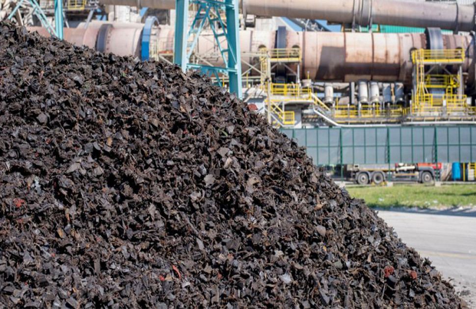 Coprocessing Solid Wastes in Cement Kilns Using Handheld XRF