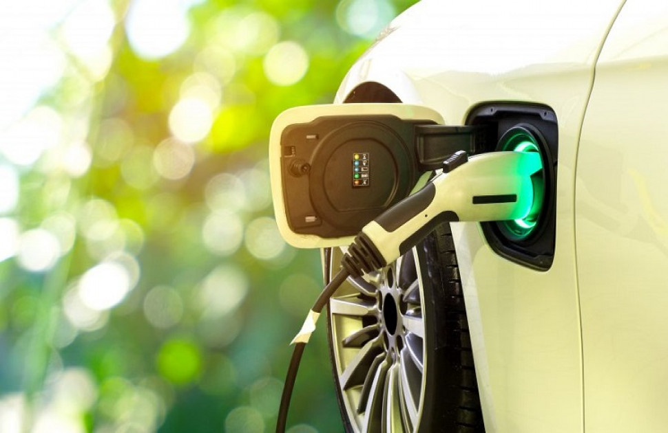 Seeing Inside the Box—Phased Array Detection of Adhesive in Electric Vehicle Batteries