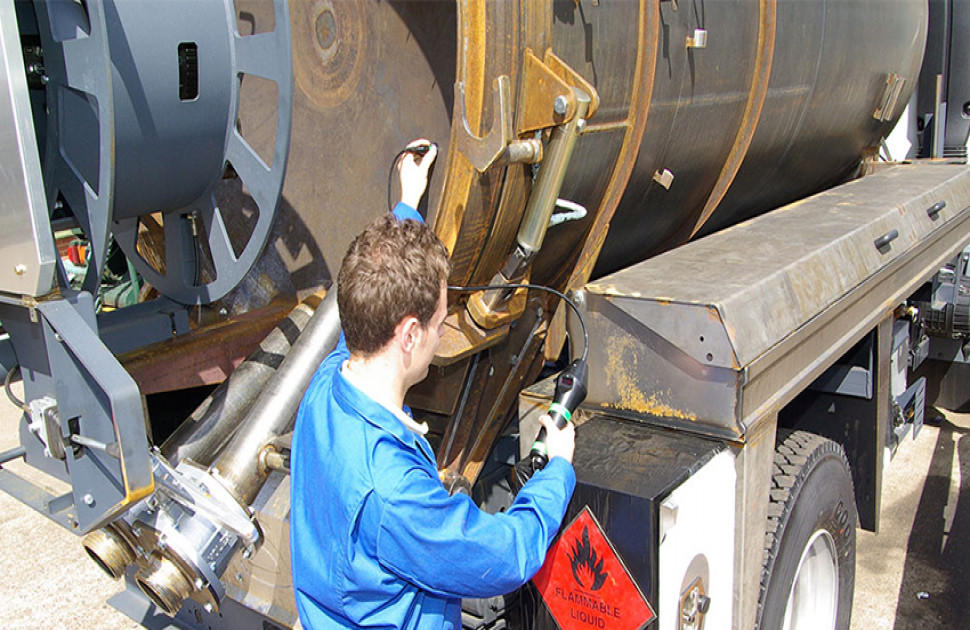 USING ULTRASONIC TESTING IN OIL, GAS & CHEMICAL INDUSTRIES
